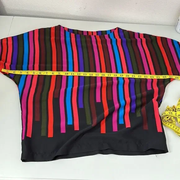Trina Turk Womens Top Shirt size Medium Striped Boxy Popover Smooth - Picture 9 of 13